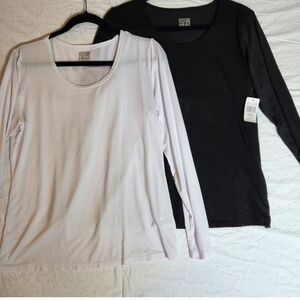 Bundle 32 Degrees Weatherproof Women's Black And White Shirt. SKU F10